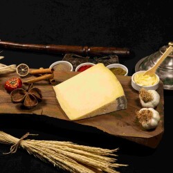 ESKİ KAŞAR PEYNİRİ 1 KG - 